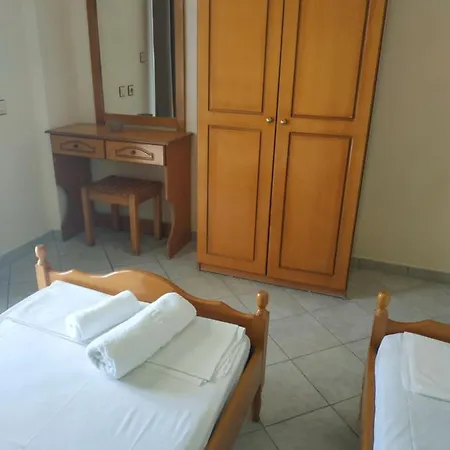Nitsa Apartahotel *